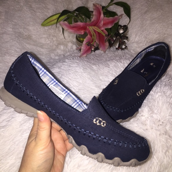 skechers relaxed fit memory foam slip on